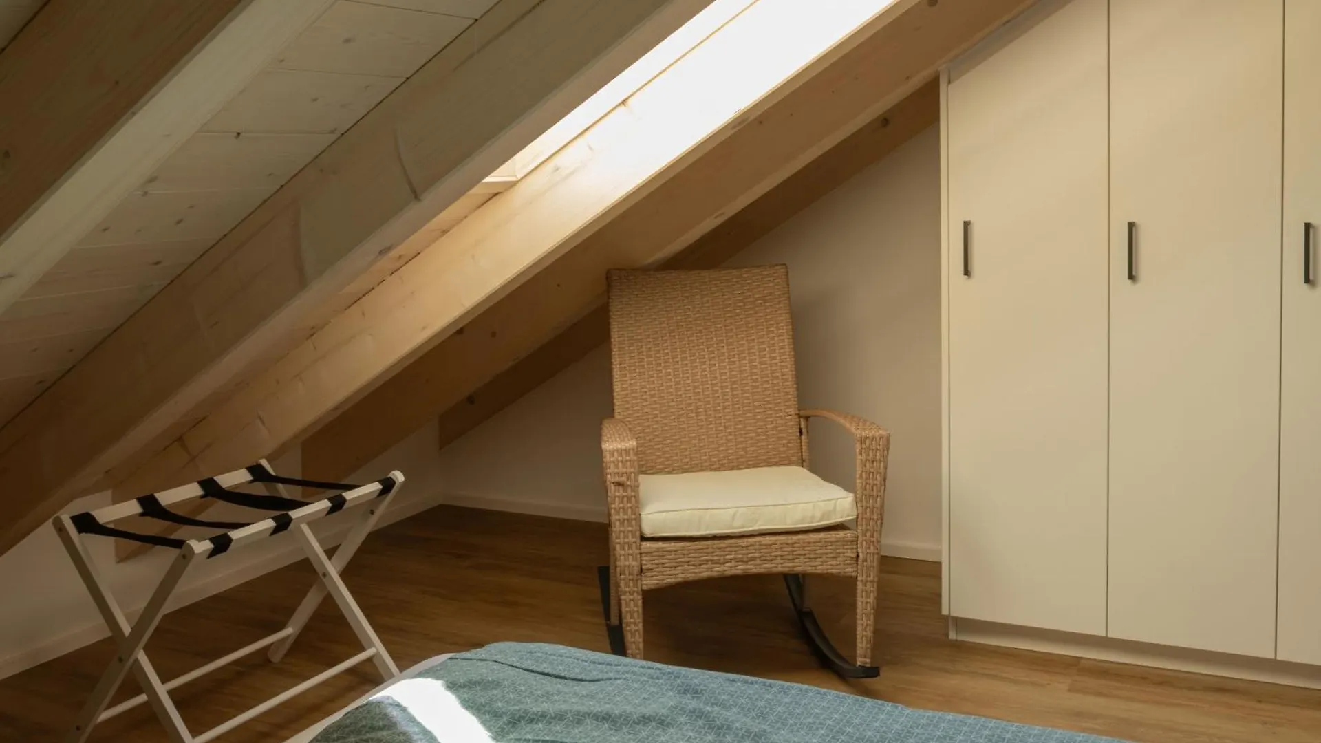 Beautiful New Building Attic Apartment Viktoria Bobing