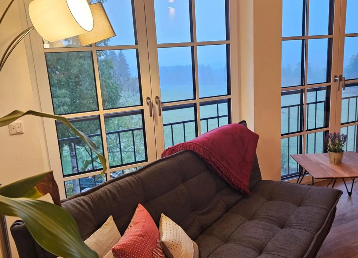 Beautiful New Building Attic Apartment Viktoria Bobing